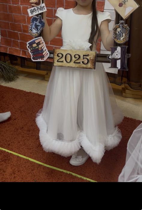 Прокат платье для девочек от 5-7 лет .5000 тг.