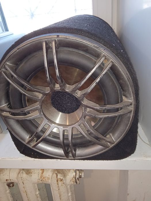 Продам музыкальную аппаратуру.