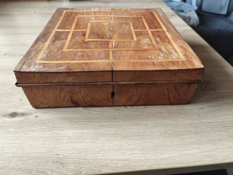 Античен масивен шах дърво ръчна изработка  от средата на 40те години