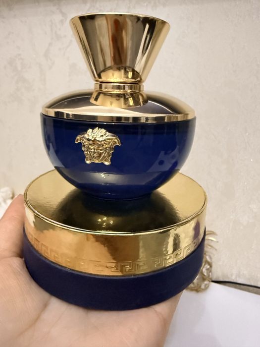 Продается парфюм  Versace