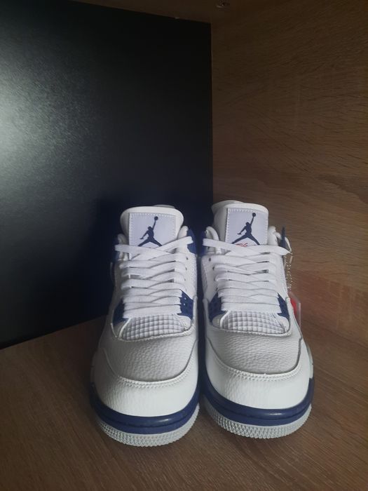 Air Jordan 4 blue