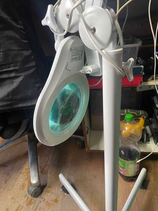 Lupa cu lumina Komerci