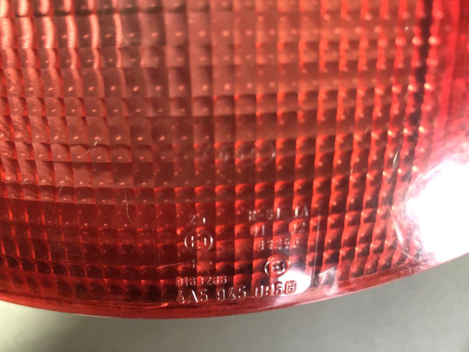 Продам фонарь левый ауди а6 с4