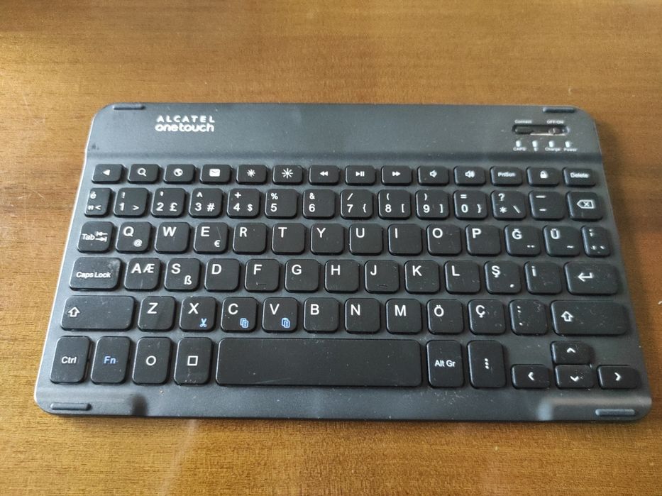 Блутут презареждаема клавиатураalcatel