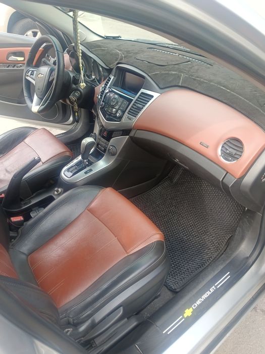 Магнитола на Круз до рестайлинг