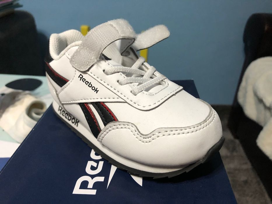 Adidași băieți 2-3 ani