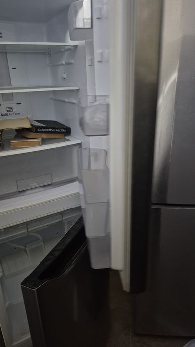 Ящик полка дверь холодильник