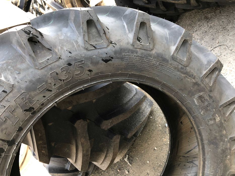 Cauciucuri tractor FIAT 445 BKT 12.4-28 anvelope noi 8 pliuri