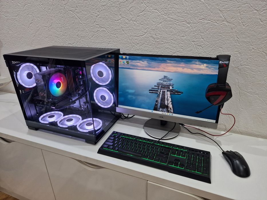 Core i7, 32gb ram, rtx 3050