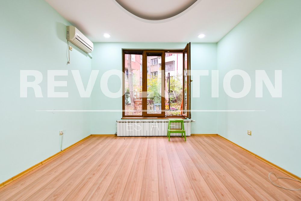 Дава се под наем Многостаен апартамент в София, Център - 135 кв.м за 875 € - Снимка #6