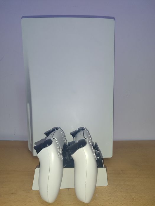 Продам Sony PlayStation 5