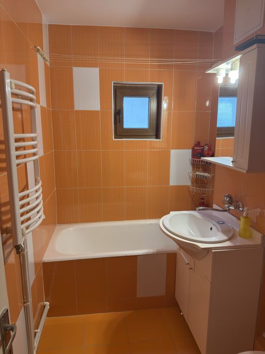 Apartament 3 camere decomandat piata centrala