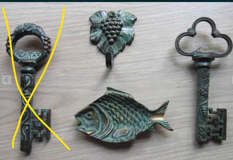 cadou rar Germania 1960 Peste, Cheie,Carlig  bronz patina