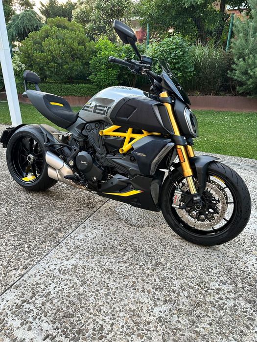 Ducati Diavel Ducati Diavel 1260S Black & Steel Edition | 2.789 km | Unic Proprietar