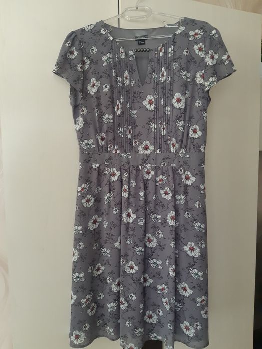 Продам платье шифоновое.