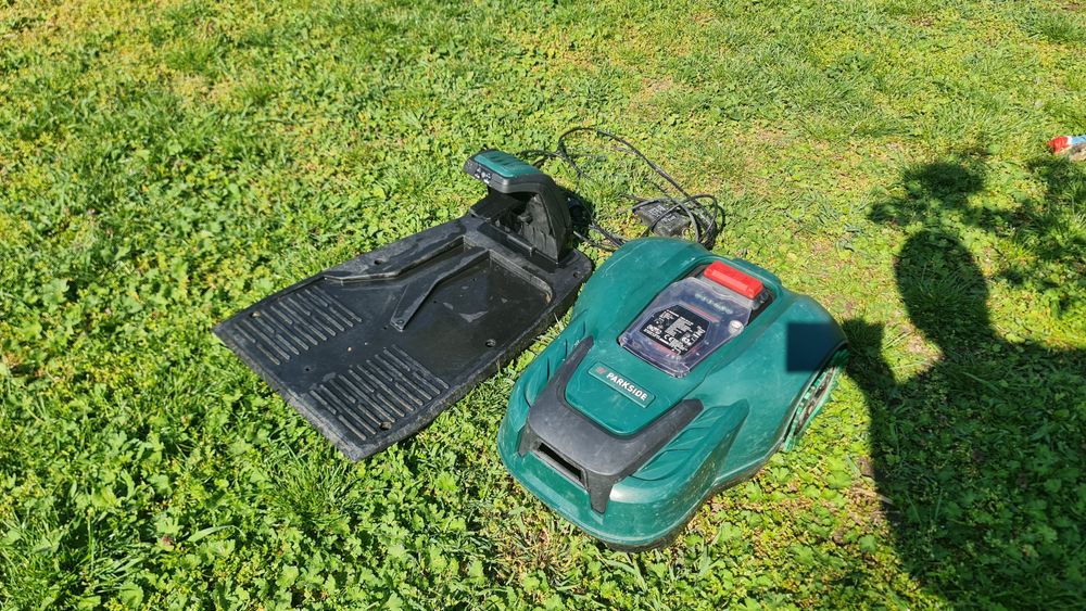 Robot tuns gazon iarba parkside PMRA 20LI B2