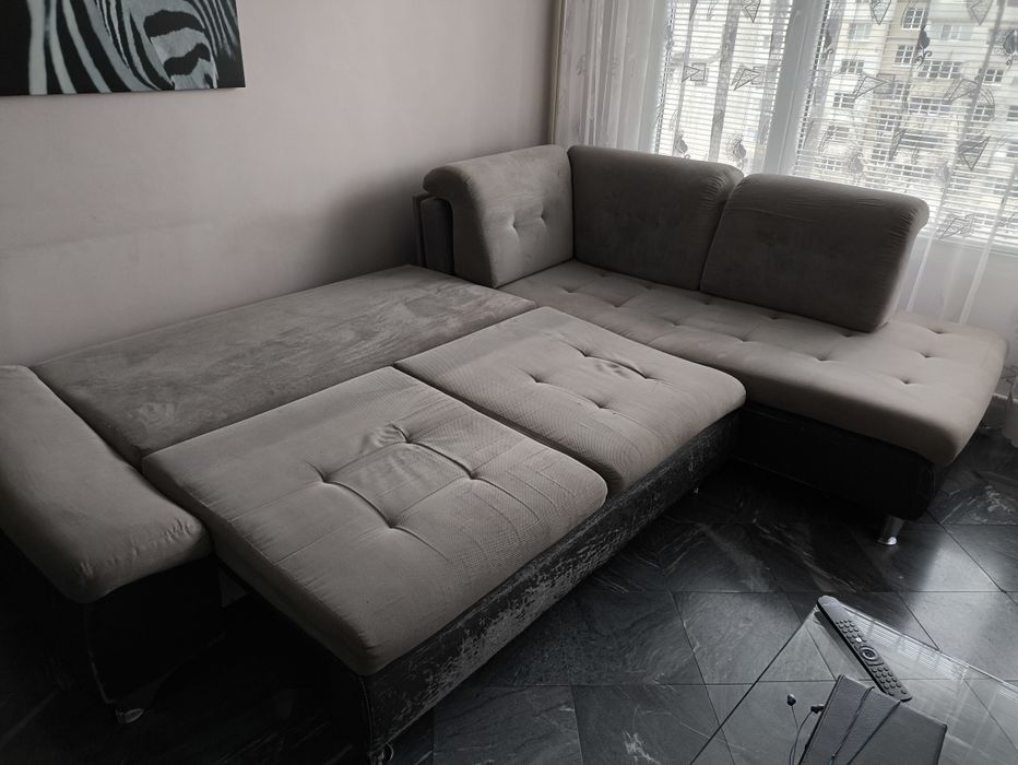 Ъглов диван с функция сън