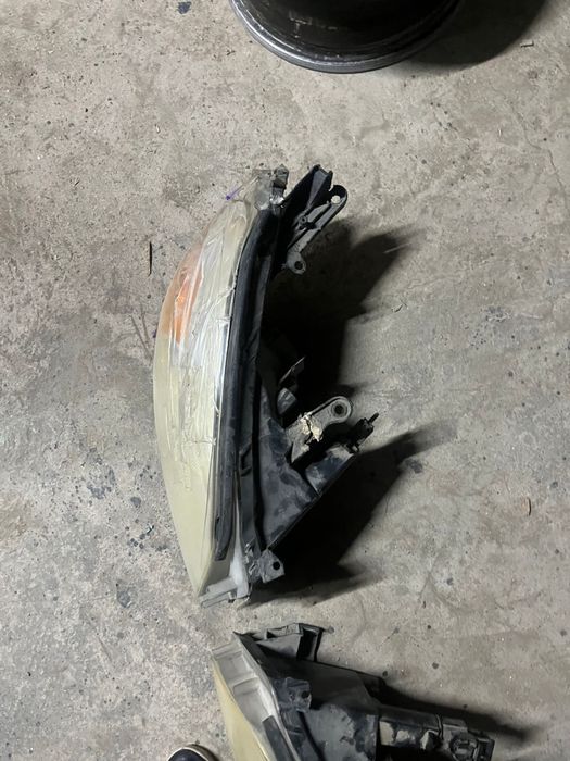 Фары toyota Rav4 2007