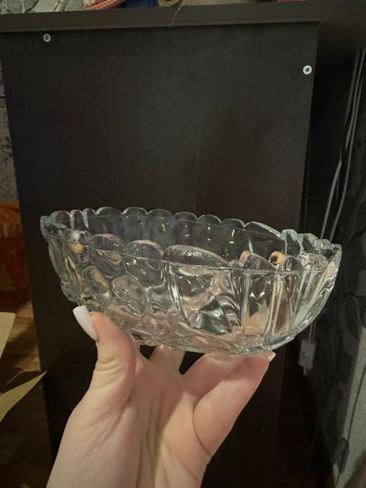 Продам салатницу новую