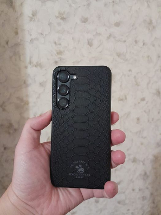 Samsung S23  8/126 гб