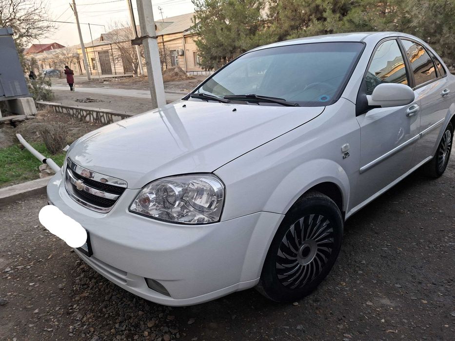 Автокредит Lacetti,2012г/метан 90л/механика/1,8л