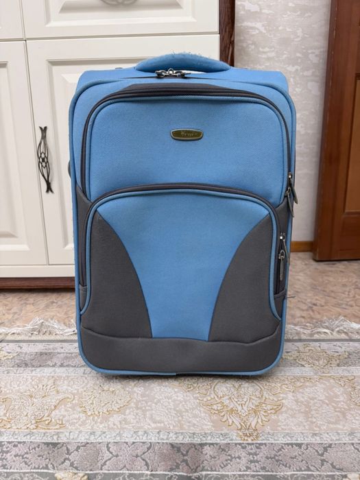 Чемодан , ручная кладь