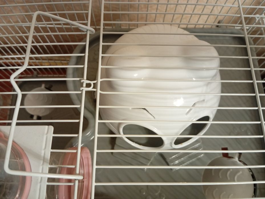 Продам срочно клетка для хомяков