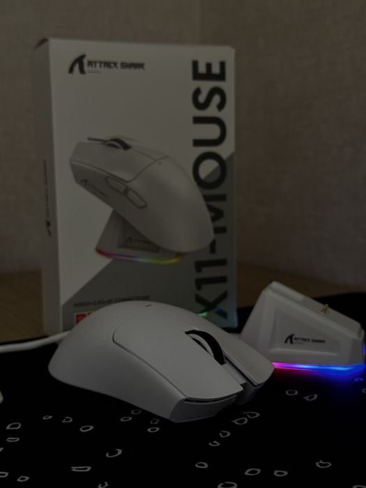 Продаю мышку attack shark x11 white Выгодно