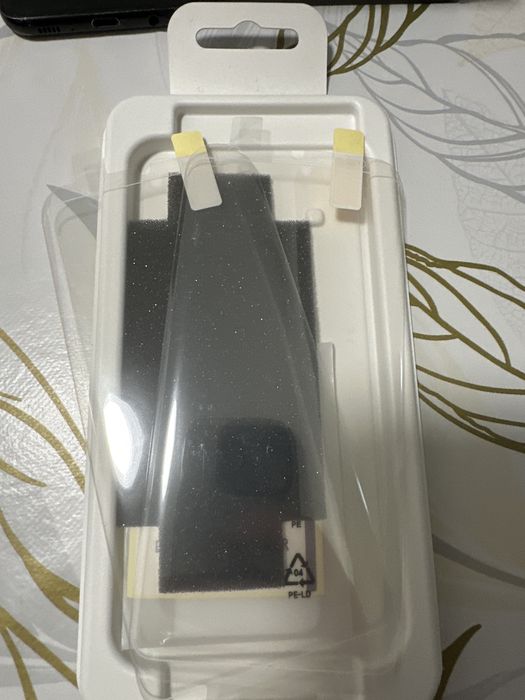 Samsung S8+ .2 броя ЗА ЧАСТИ! + Два броя протектор