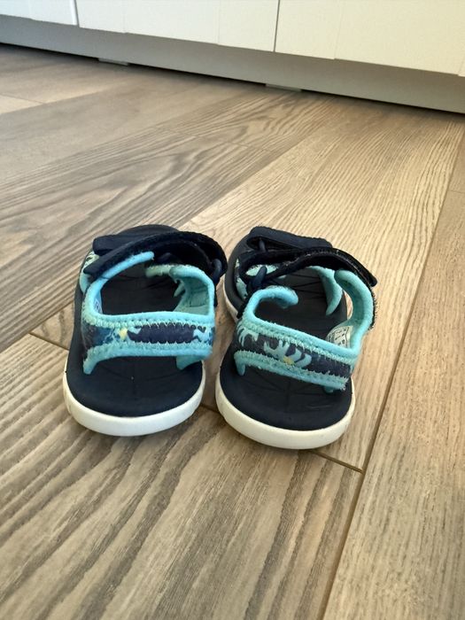 Сандали Clarks 25 момче