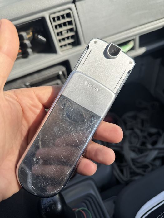 Nove telefon Karopka hamma narsasi bor ishlashi yaxshi