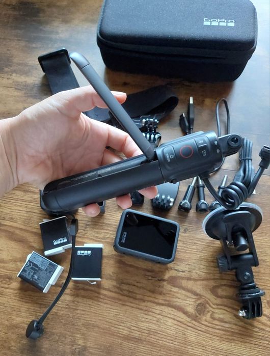 Kit camera acțiune GoPro + accesorii