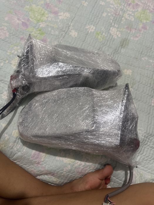 Toyota боковый стекла оргинал на 40-45