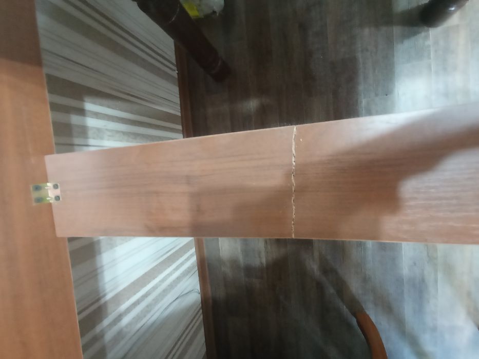 Продам Стол для гостиной