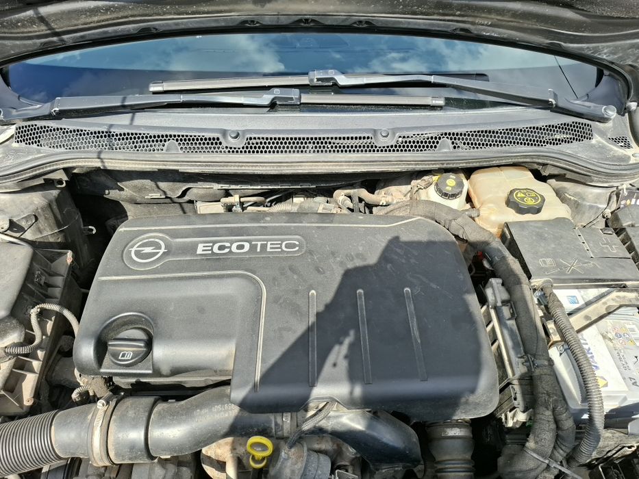 Opel Astra  Sports Touarer 1.7, 2013
