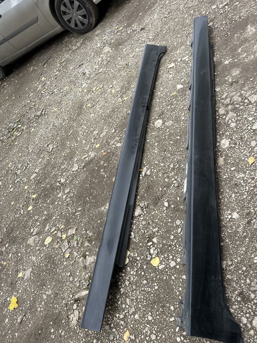 Продавам предна броня и прагове за BMW F10