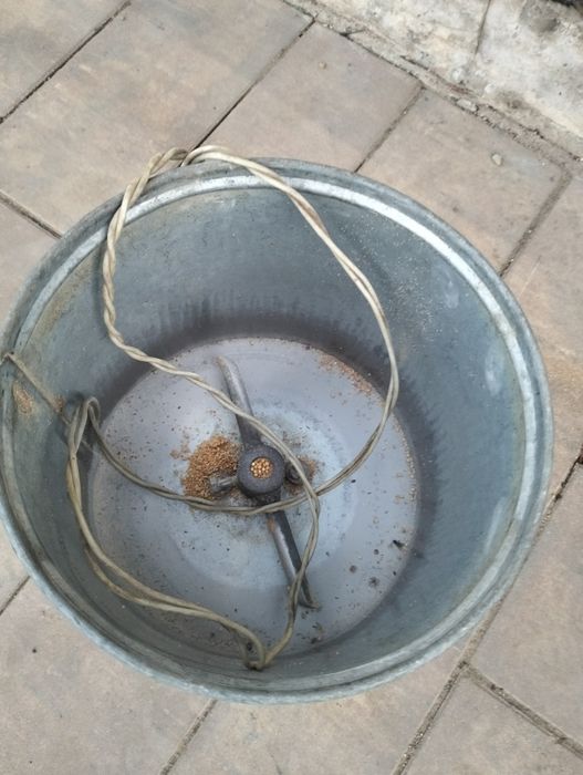 Тары түйетін келі