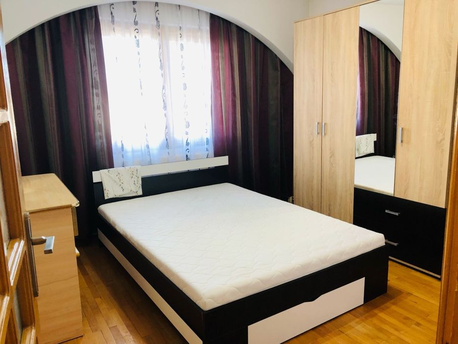 Ofer apartament spre închiriere