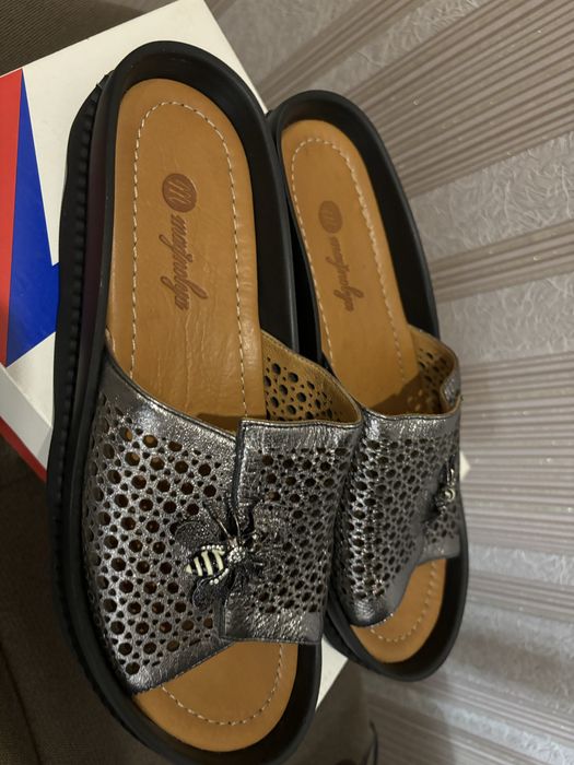 Продам шлепанцы