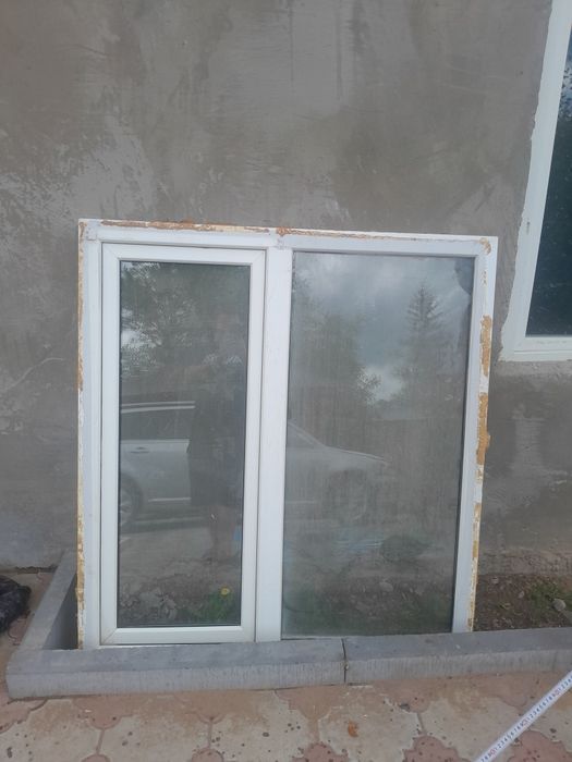 Продам пластиковые окна б/у 2шт