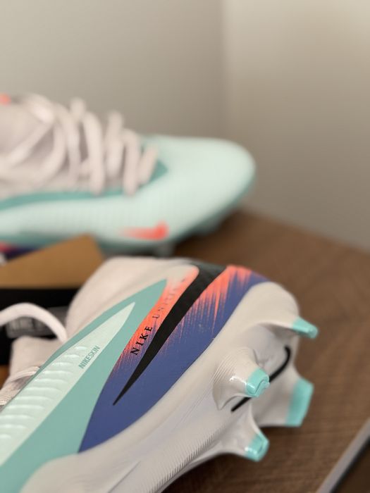 НОВО Nike Phantom 42.5 Бутонки