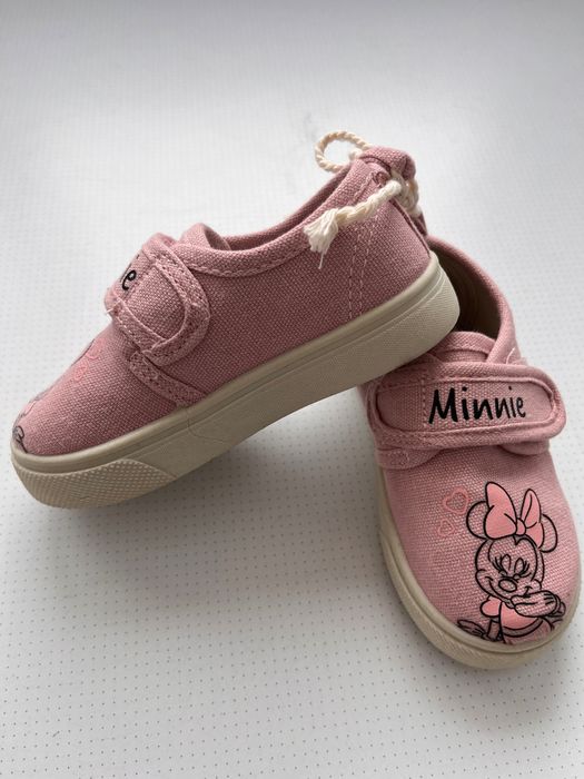 Обувки за момиче