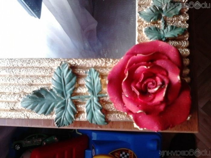 огледало в рамка с рози