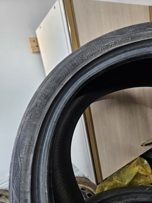 225 40 на 18 шины  летние