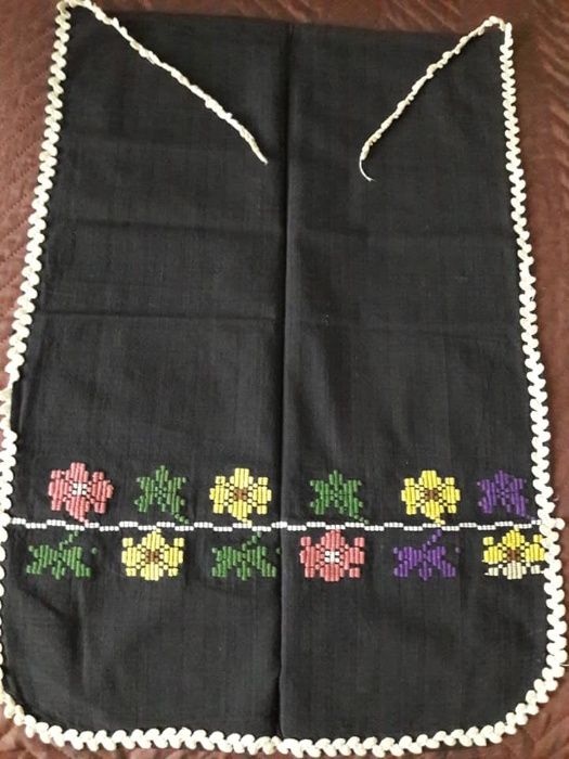 Продавам национална носия и престилки!