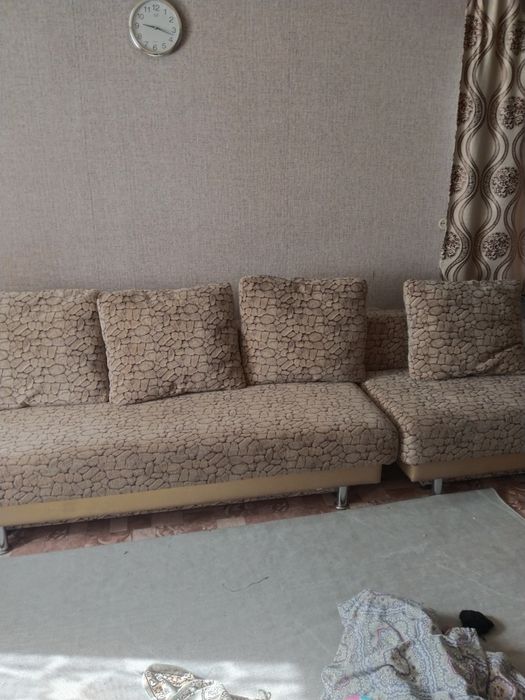 Продам диван с креслами