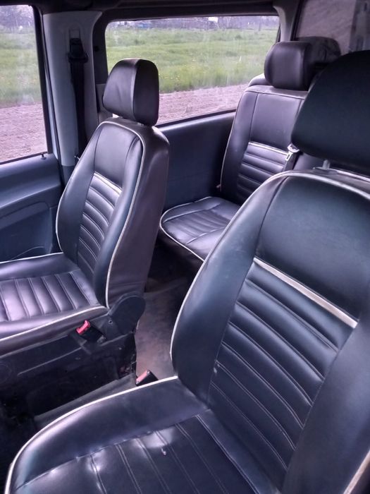 Dezmembrez mercedes vito w639
