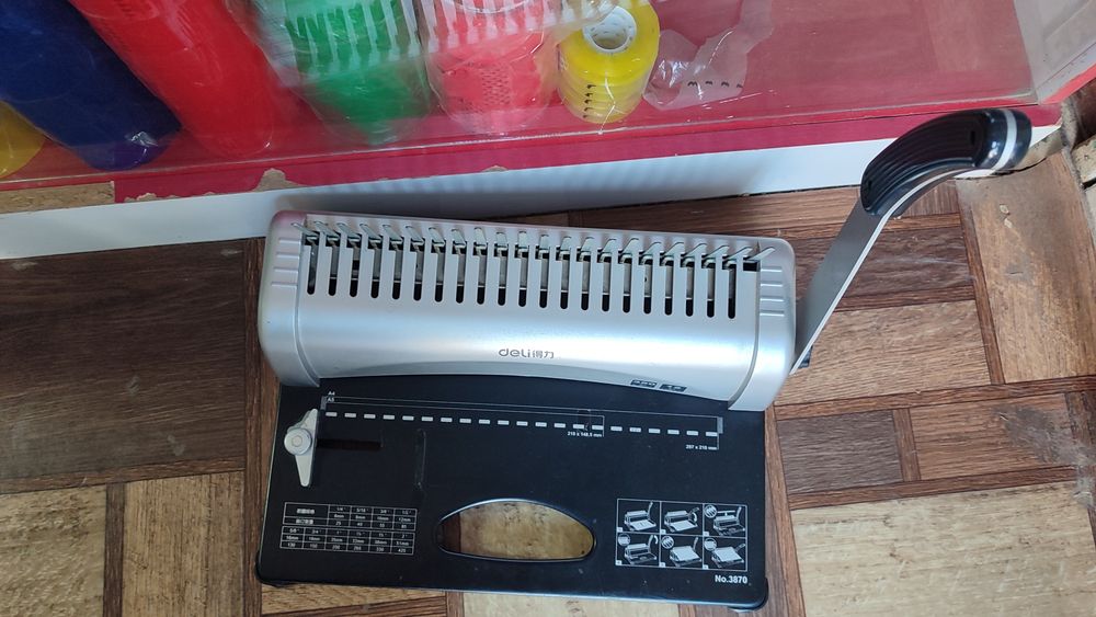 Машинка Переплета Deli