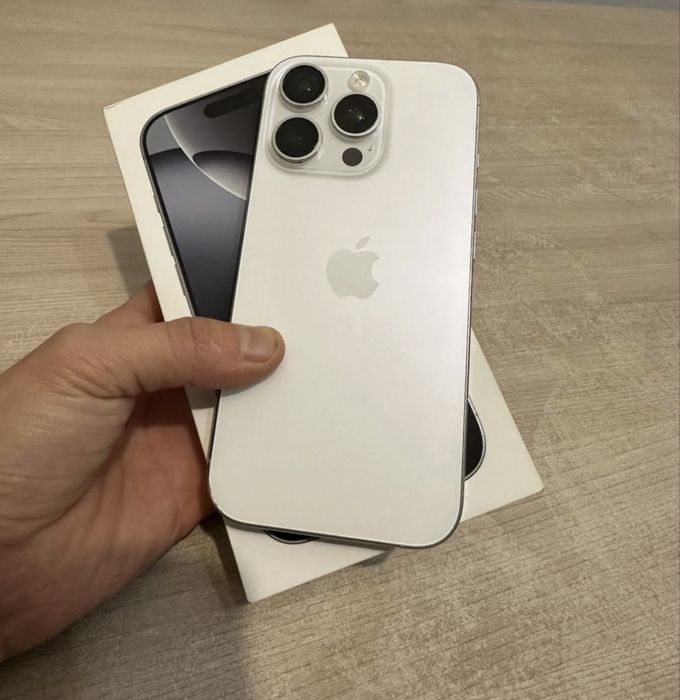 Продам айфон 16 про