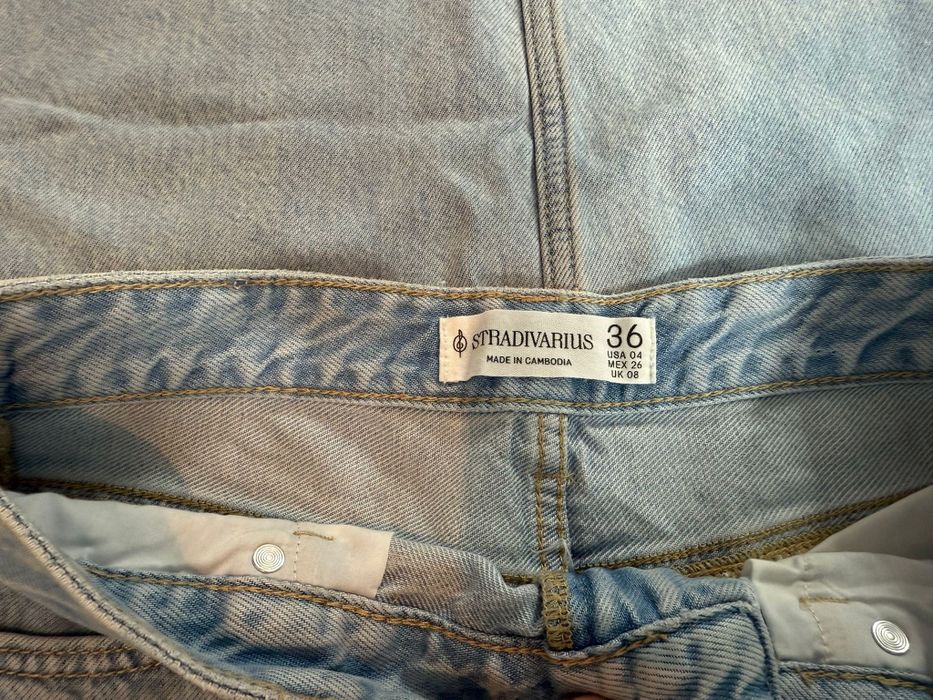 Fusta de blugi Stradivarius